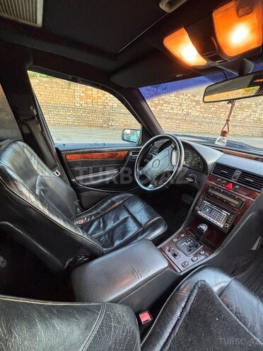 Mercedes C 220-12