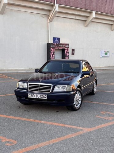 Mercedes C 220-1