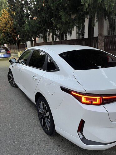 Changan Qiyuan A05-5