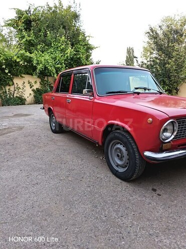 LADA (VAZ) 21011-2