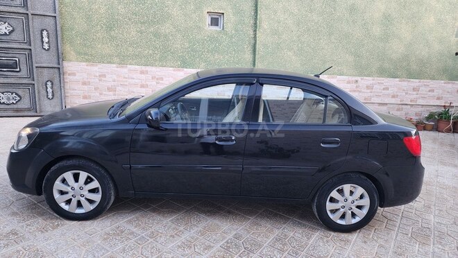 Kia Rio-12