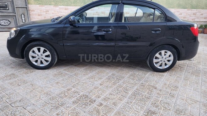 Kia Rio-13