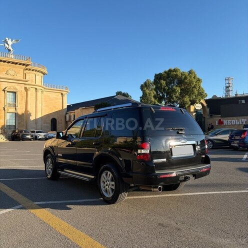 Ford Explorer-5