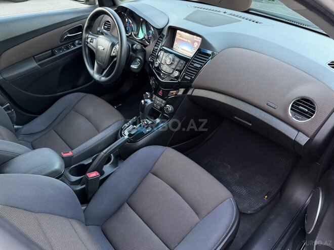 Chevrolet Cruze-10