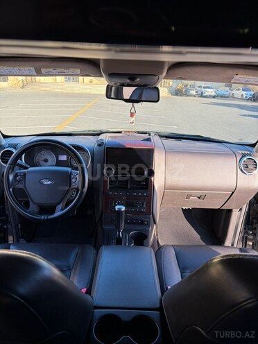 Ford Explorer-6