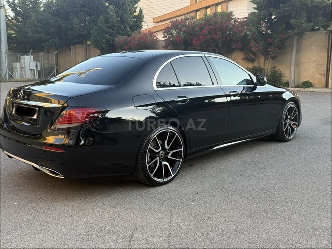 Mercedes E 300-2