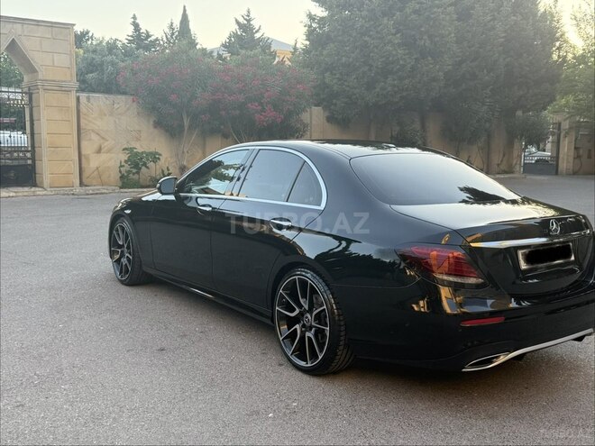 Mercedes E 300-6