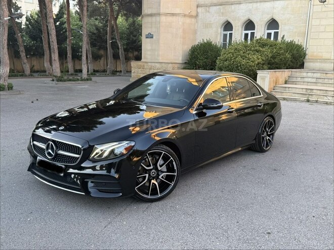 Mercedes E 300-11