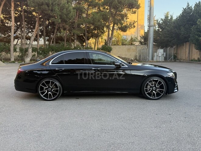 Mercedes E 300-13