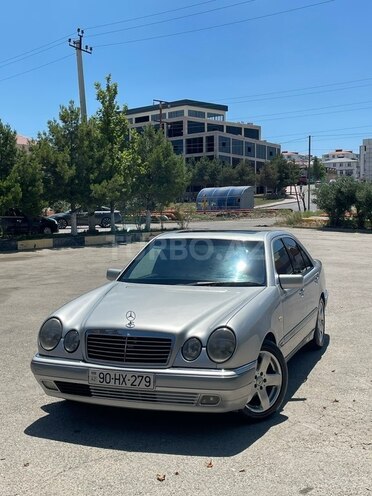 Mercedes E 230-2