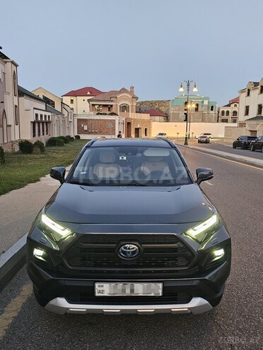 Toyota RAV4-1