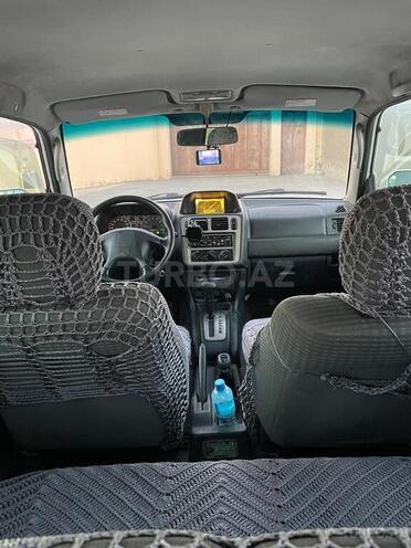 Mitsubishi Pajero io-11