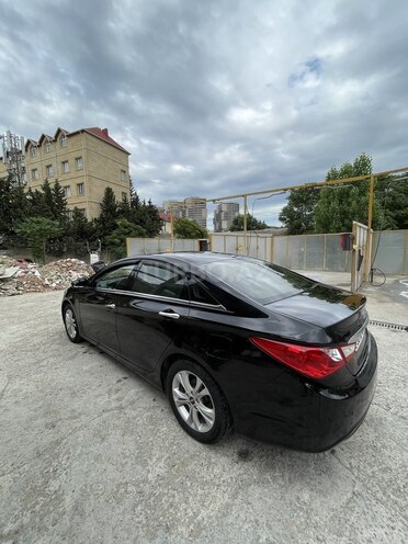 Hyundai Sonata-4