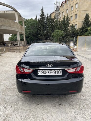 Hyundai Sonata-2