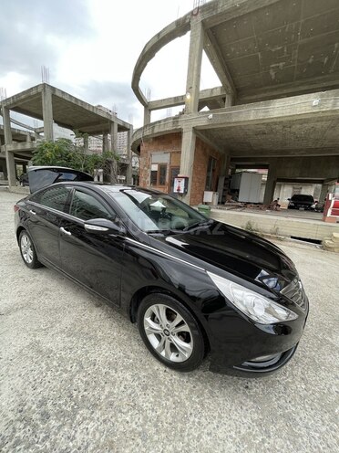 Hyundai Sonata-11