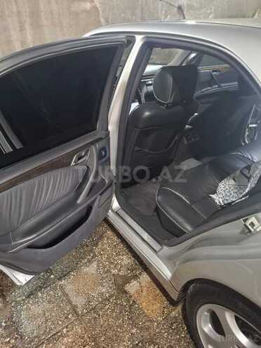 Mercedes E 270-5