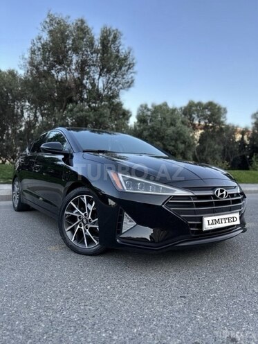 Hyundai Elantra-3