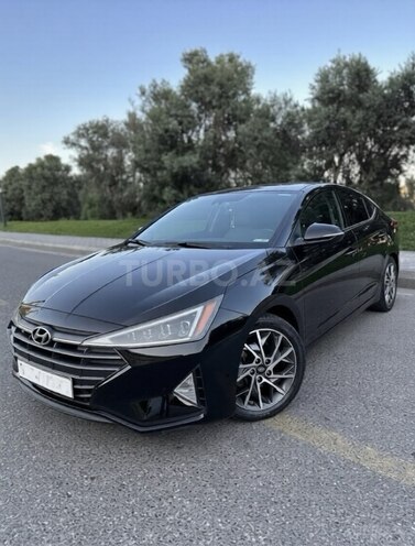 Hyundai Elantra-4