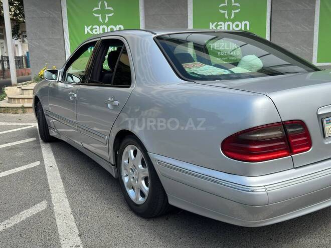 Mercedes E 220-7