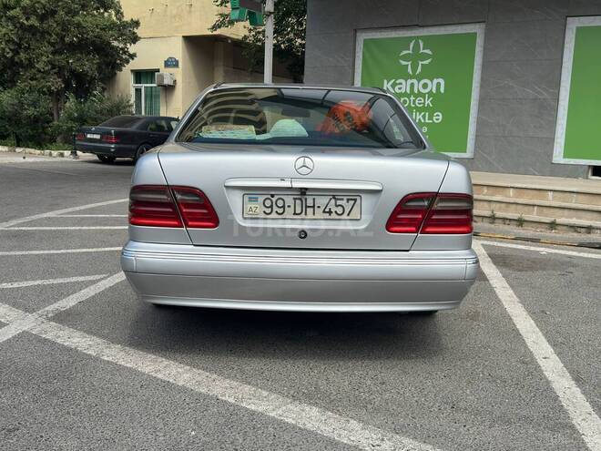 Mercedes E 220-5