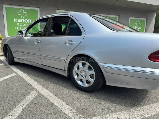 Mercedes E 220-6