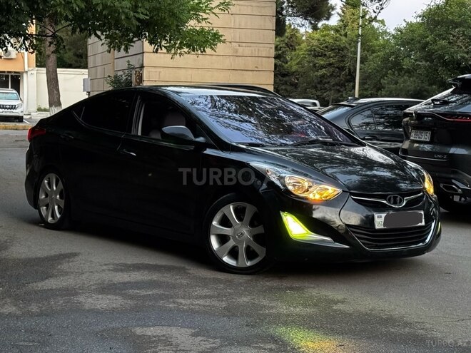 Hyundai Elantra-5