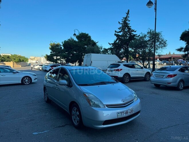 Toyota Prius-5