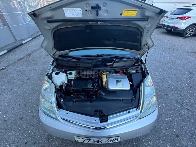 Toyota Prius-2