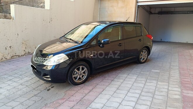 Nissan Tiida-4