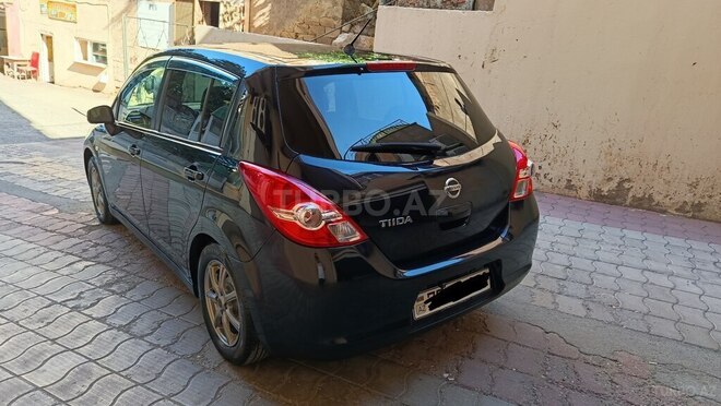 Nissan Tiida-3