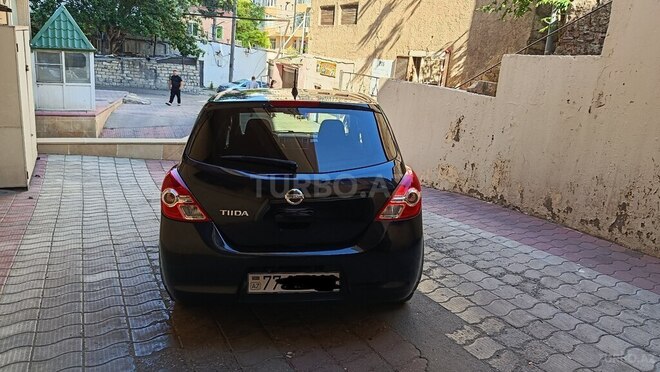 Nissan Tiida-6