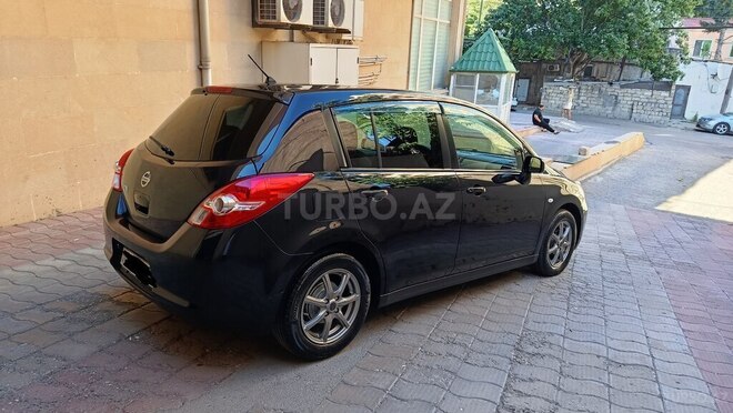 Nissan Tiida-7