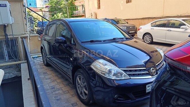 Nissan Tiida-13