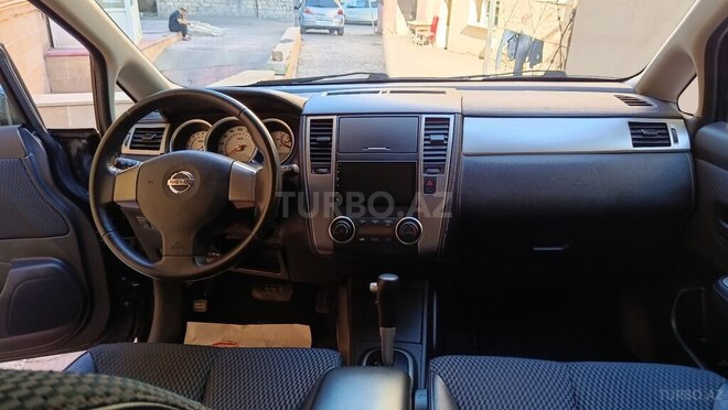 Nissan Tiida-20