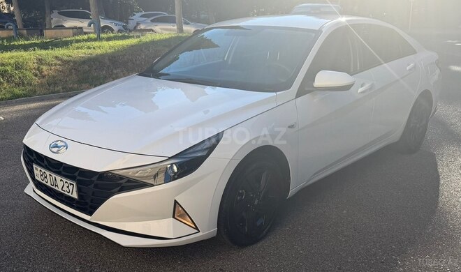 Hyundai Elantra-3