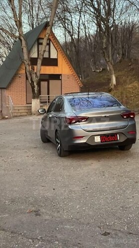 Chevrolet Onix-3