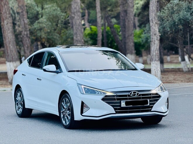 Hyundai Elantra-2