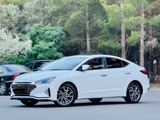 Hyundai Elantra-3