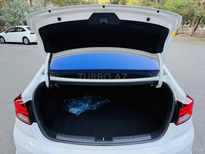 Hyundai Elantra-19