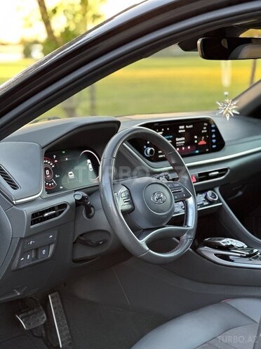 Hyundai Sonata-15