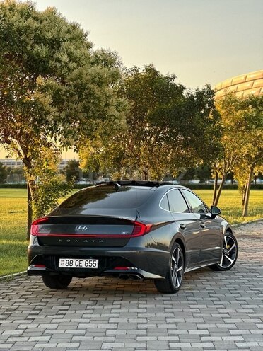 Hyundai Sonata-13