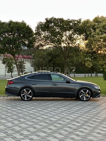 Hyundai Sonata-20