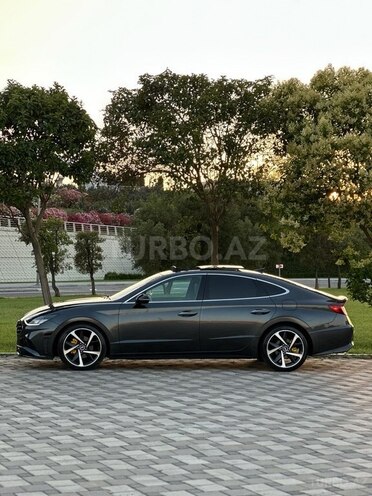 Hyundai Sonata-19