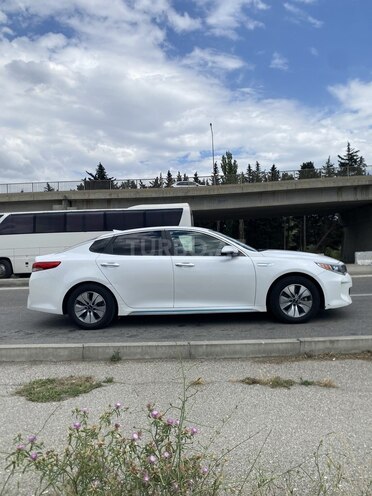 Kia Optima-4