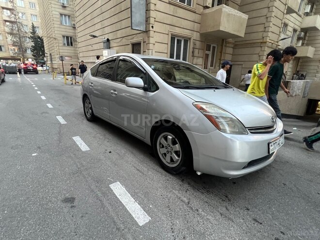 Toyota Prius-8