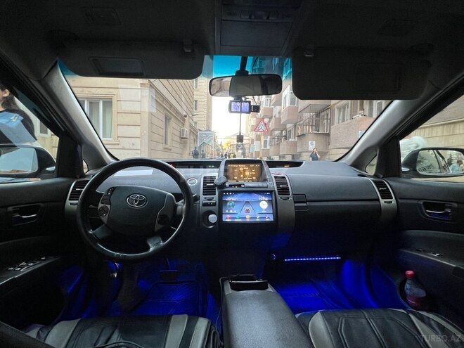 Toyota Prius-5