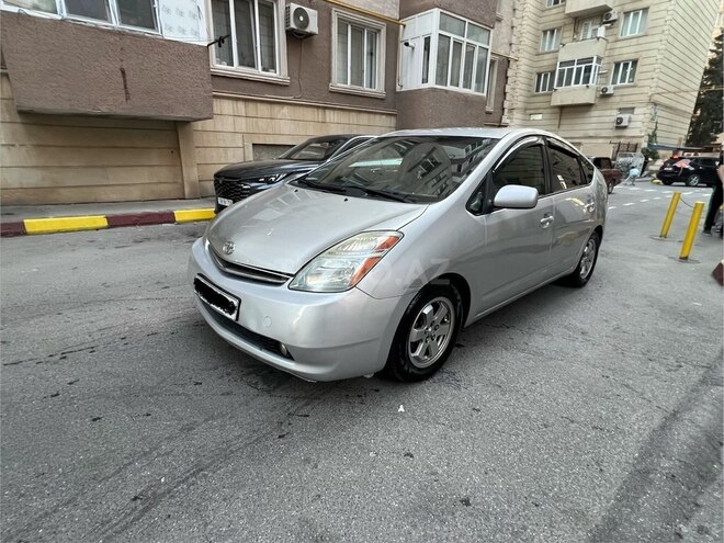 Toyota Prius-11