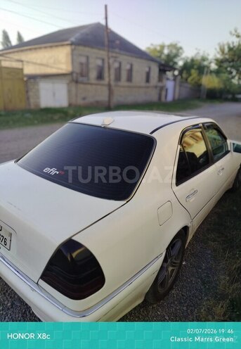 Mercedes C 230-6