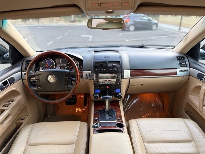 Volkswagen Touareg-13