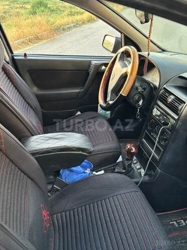 Opel Astra-7